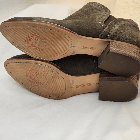 Vince Camuto Carlal Taupe Leather Booties Luxury Silk Goat Texture Ankle Boots - Picture 12 of 16